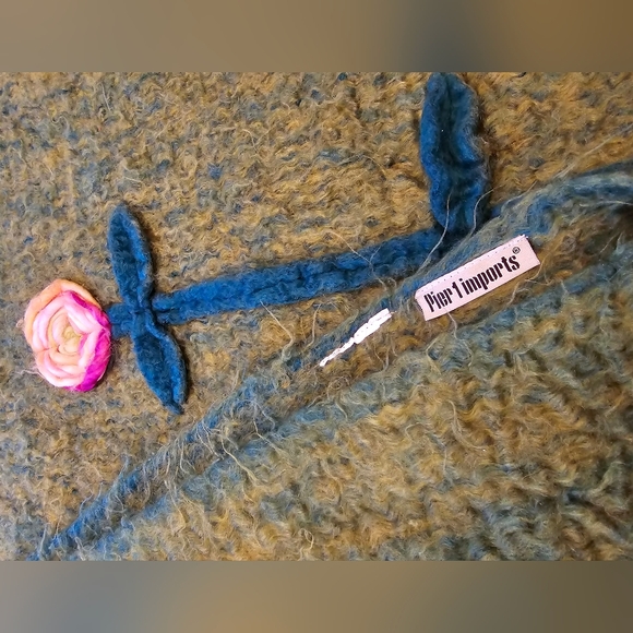 Pier 1 Imports Cozy Teal and Pink Needle Felted Flowers 50x60 Throw - Picture 4 of 4